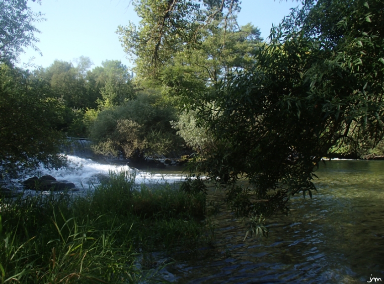 La Sorgue (rivière) cascade